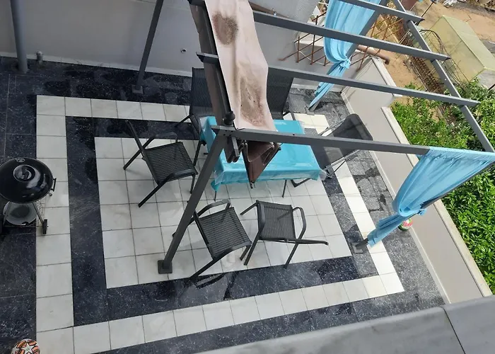 Soula\'S Sunshine Apartments