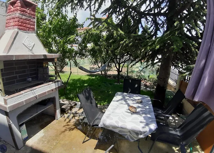 Soula\'S Sunshine Apartments