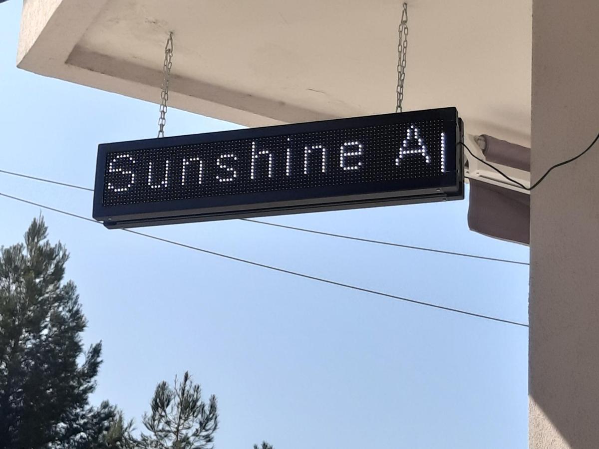 Soula's Sunshine Apartment